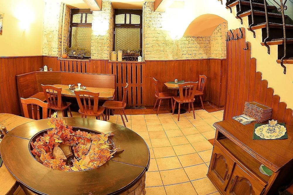 Penzion Uno Hradec Králové Kültér fotó